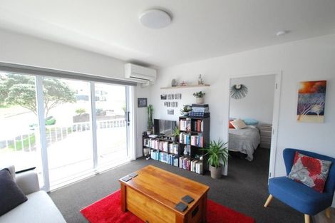 Photo of property in 11/32u Akaroa Drive, Maupuia, Wellington, 6022