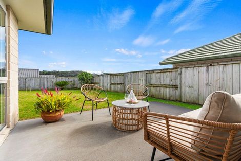 Photo of property in 14 Rochfort Crescent, Pyes Pa, Tauranga, 3112