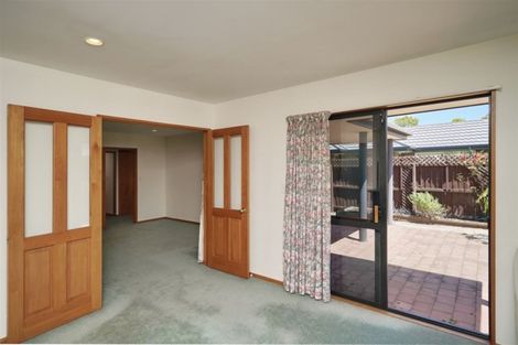 Photo of property in 16 Cardiff Avenue, Somerfield, Christchurch, 8024
