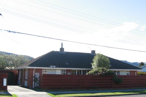 Photo of property in 2 Dunns Street, Silverstream, Upper Hutt, 5019