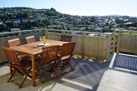 Photo of property in 15 Dunmail Way, Newlands, Wellington, 6037