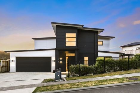 Photo of property in 194 Navigation Drive, Whitby, Porirua, 5024