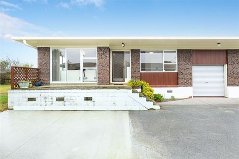 Photo of property in 69 Hepburn Road, Glendene, Auckland, 0602