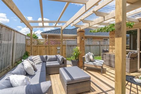 Photo of property in 15 Sovereign Isle Lane, Rototuna, Hamilton, 3210