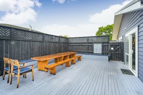 Photo of property in 47 Karina Terrace, Roslyn, Palmerston North, 4414