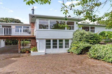 Photo of property in 4 Longfellow Parade, Glen Eden, Auckland, 0604