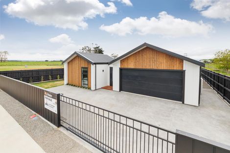 Photo of property in 124 Churcher Street, Maewa, Feilding, 4702