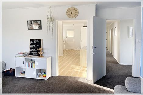 Photo of property in 63 Hinemoa Street, Levin, 5510