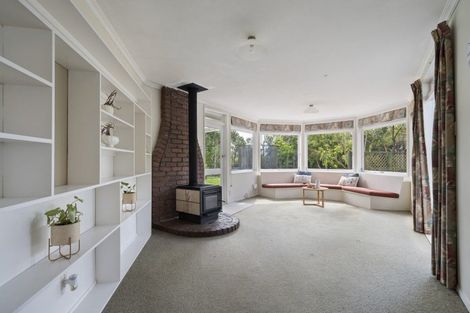 Photo of property in 393 Aokautere Drive, Aokautere, Palmerston North, 4471