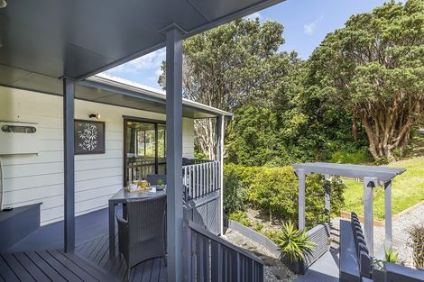 Photo of property in 30 Whanake Street, Titahi Bay, Porirua, 5022