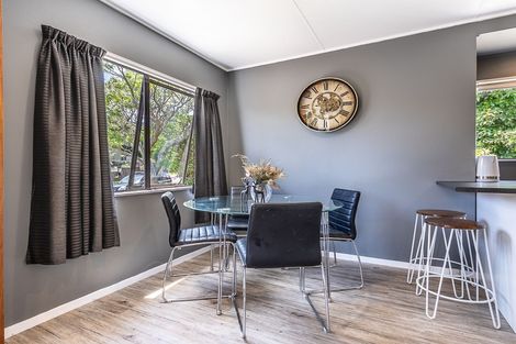 Photo of property in 23 Hookway Grove, Paraparaumu, 5032