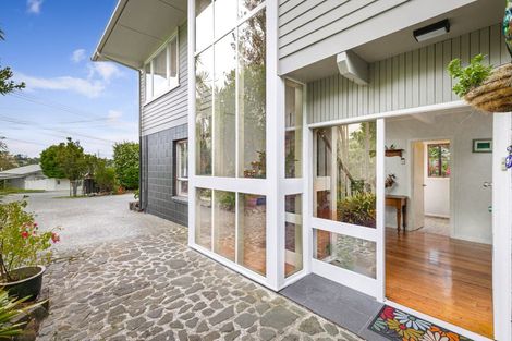 Photo of property in 42 Konini Road, Titirangi, Auckland, 0604