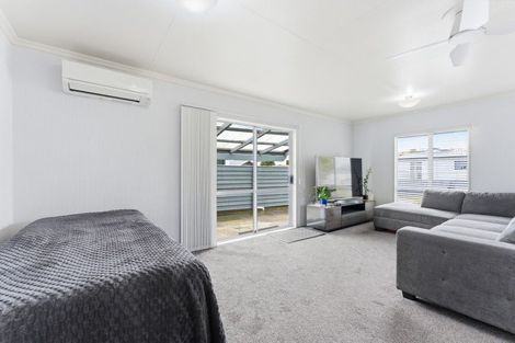 Photo of property in 4 Coromandel Court, Roslyn, Palmerston North, 4414