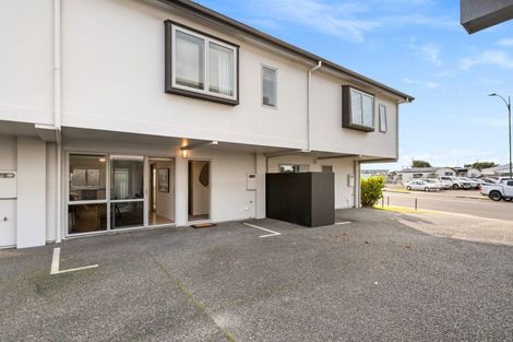 Photo of property in 4/10 Enterprise Drive, Papamoa Beach, Papamoa, 3118