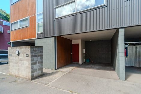 Photo of property in 24/2 Onslow Road, Khandallah, Wellington, 6035