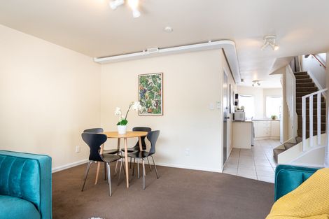 Photo of property in 2/89 Portage Road, New Lynn, Auckland, 0600