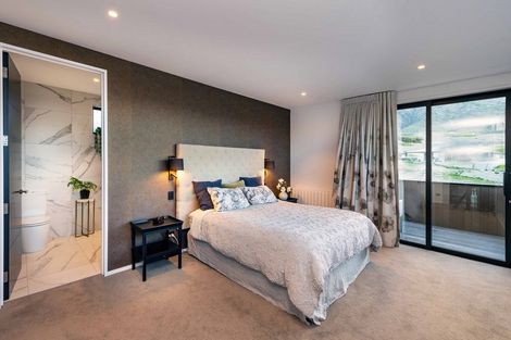 Photo of property in 15 Little Alpha Loop, Wanaka, 9305