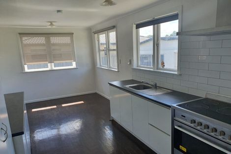 Photo of property in 120 Gloucester Road, Manurewa, Auckland, 2102