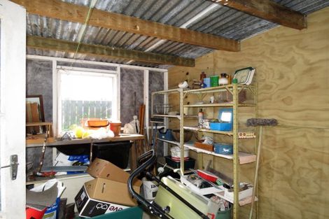 Photo of property in 25-27 Romilly Street, Westport, 7825