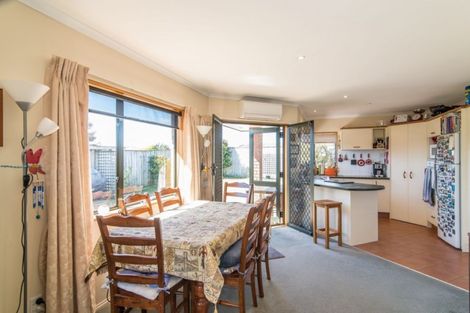 Photo of property in 139 Guildford Drive, Paraparaumu Beach, Paraparaumu, 5032