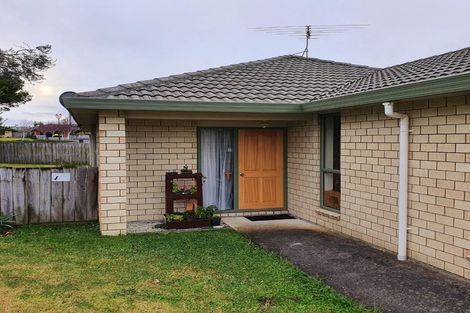 Photo of property in 38 Riverside Drive, Waiuku, 2123