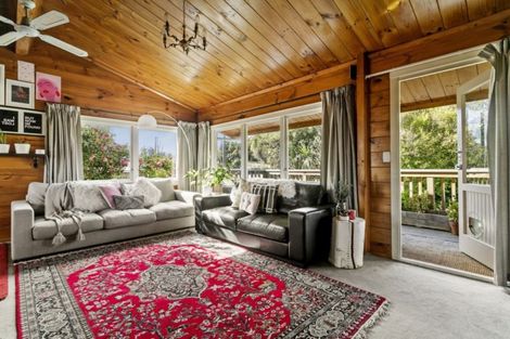 Photo of property in 33 Sunset Street, Hilltop, Taupo, 3330
