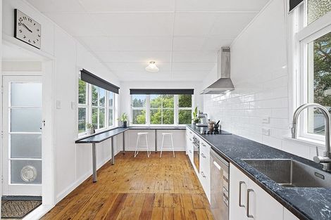 Photo of property in 68 Victoria Avenue, Waiuku, 2123