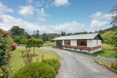 Photo of property in 806 Outram-mosgiel Road, Riverside, Outram, 9073