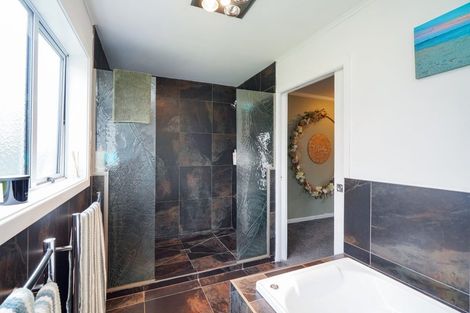 Photo of property in 70 Pomona Road East, Makarewa, Invercargill, 9876