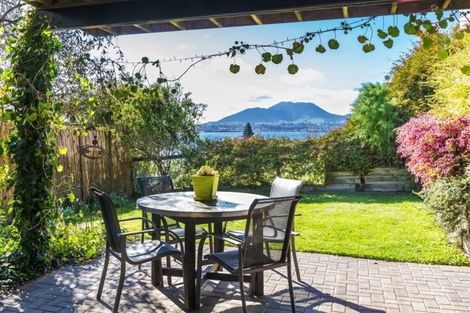 Photo of property in 3 Sylvia Place, Acacia Bay, Taupo, 3330