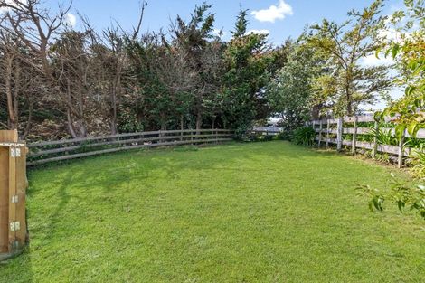 Photo of property in 104a Collingwood Road, Waiuku, 2123