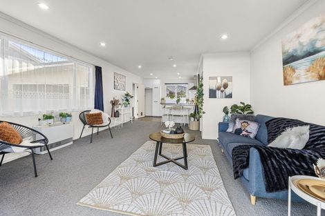 Photo of property in 12 Domett Street, Waitara, 4320