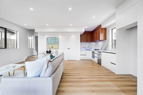 Photo of property in 104a Moire Road, West Harbour, Auckland, 0618