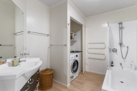 Photo of property in 5/15 Harbour View Road, Te Atatu Peninsula, Auckland, 0610