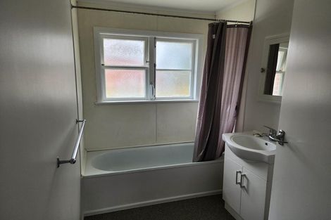 Photo of property in 8f2- Ararino Street, Trentham, Upper Hutt, 5018