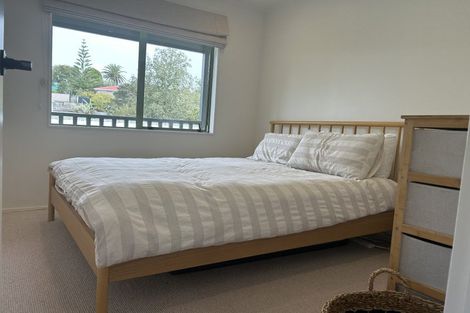 Photo of property in 79 Woodglen Road, Glen Eden, Auckland, 0602