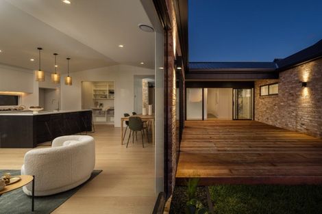 Photo of property in 10 Bosun Place, Te Atatu Peninsula, Auckland, 0610