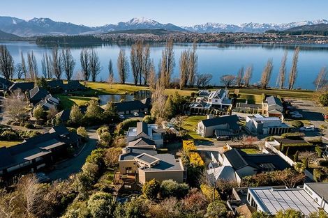 Photo of property in 15 Morrows Mead, Wanaka, 9305