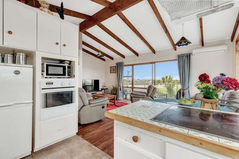 Photo of property in 19 Richmond Street, Matata, Whakatane, 3194