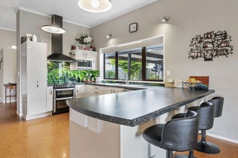 Photo of property in 10 Kapua Place, Taupo, 3330