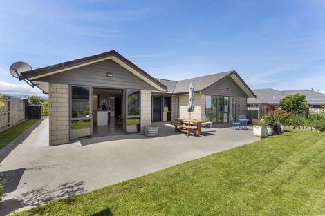 Photo of property in 58 Parnell Heights Drive, Kelvin Grove, Palmerston North, 4414