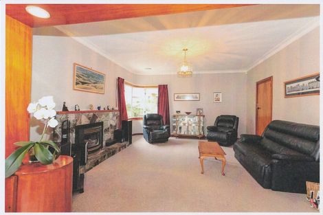 Photo of property in 8 Mahoe Street, Strandon, New Plymouth, 4312