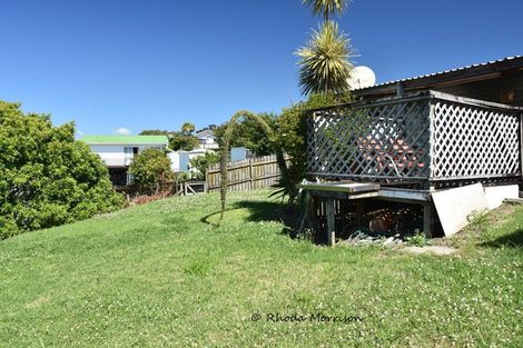 Photo of property in 32 Sandy Beach Road, Tinopai, 0593