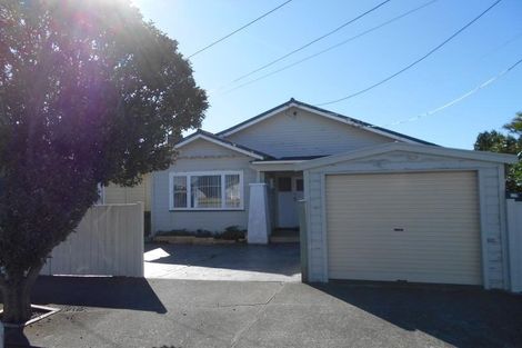 Photo of property in 97 Endeavour Street, Lyall Bay, Wellington, 6022