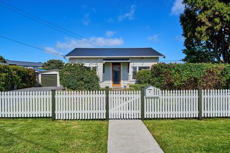 Photo of property in 6 York Street, Moera, Lower Hutt, 5010