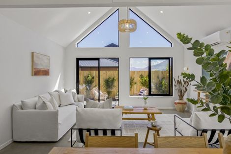 Photo of property in 21 Waterfowl Road, Jacks Point, Queenstown, 9371