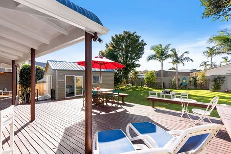 Photo of property in 127 Mckellar Place, Whangamata, 3620