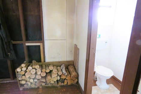 Photo of property in 19 Fonblanque Street, Westport, 7825