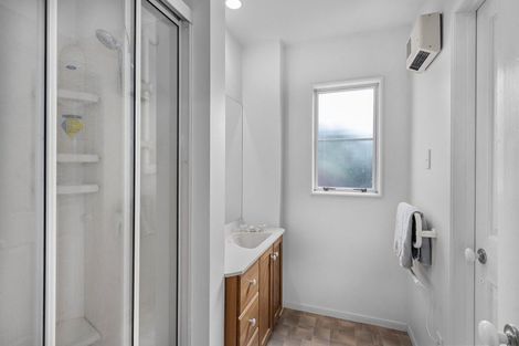 Photo of property in 25 Brockhall Lane, Avonhead, Christchurch, 8042