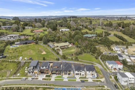 Photo of property in 5 Elevation Street, Flat Bush, Auckland, 2019